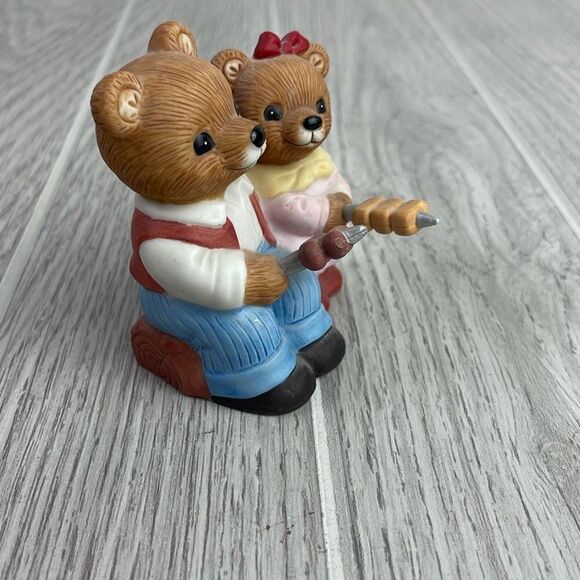 Homco #1446 Campfire Bear Couple Figurine Set of 2 Marshmallows & Hotdogs - Picture 3 of 9